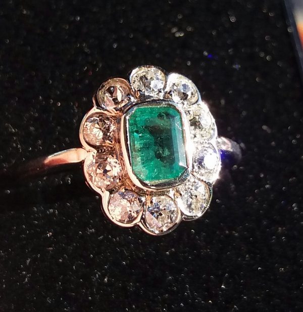Wonderful rose gold cluster with vibrant Columbian Emerald & old cut diamonds