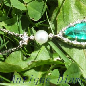 Exquisite 2.50ct Columbian emerald & diamond ring
