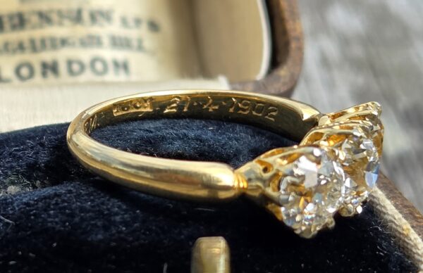 SOLD.  Top quality Diamond Trilogy ring - Image 9