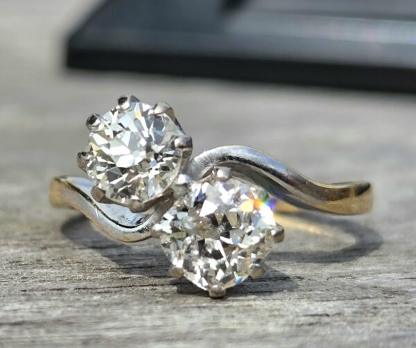 GORGEOUS! 2stone diamond/ Moi et Toi.
