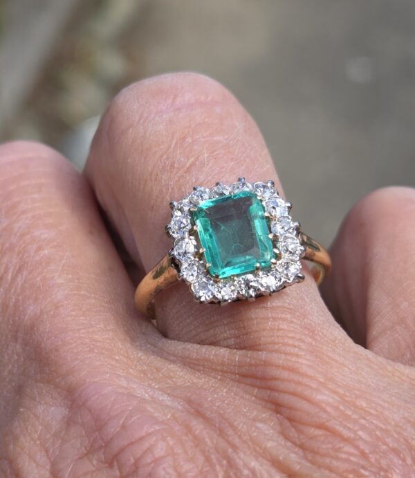 SOLD. Incredibly Rare! Certified Emerald ring - Image 15