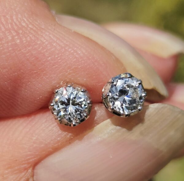 Super Old Cut Diamond Stud earrings - Image 5