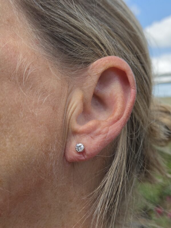 Super Old Cut Diamond Stud earrings - Image 6