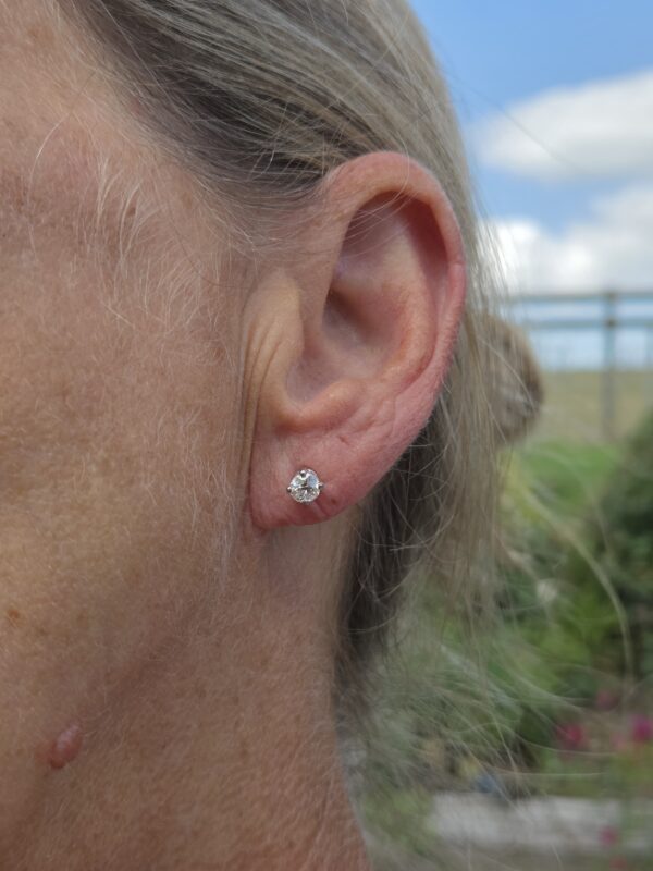 Super Old Cut Diamond Stud earrings - Image 7