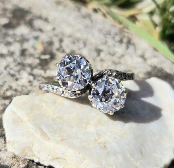 SOLD. An Exception Old cut Diamond Moi et Toi/2 stone - Image 10
