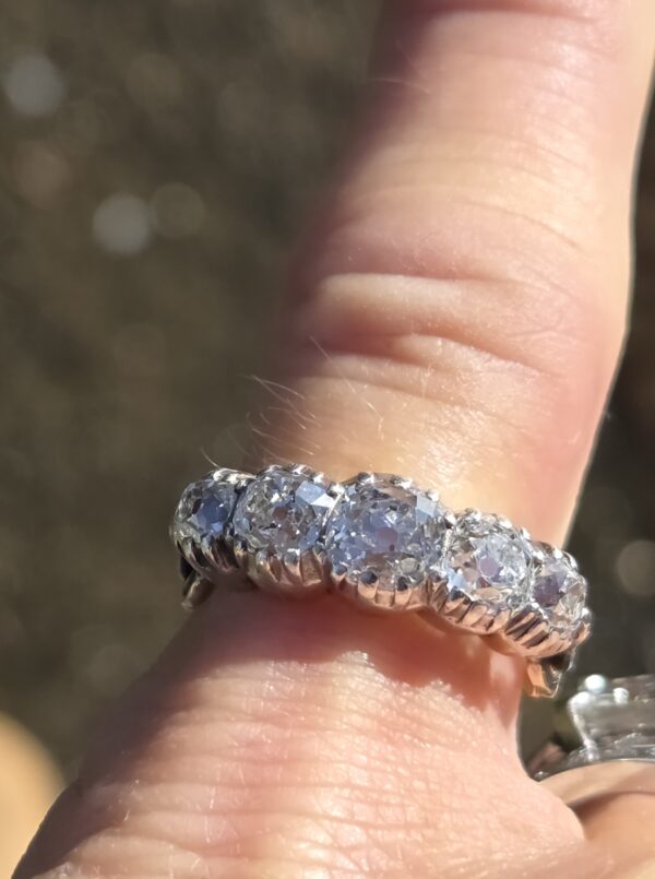 Rare 5 stone Diamond ring. - Image 5
