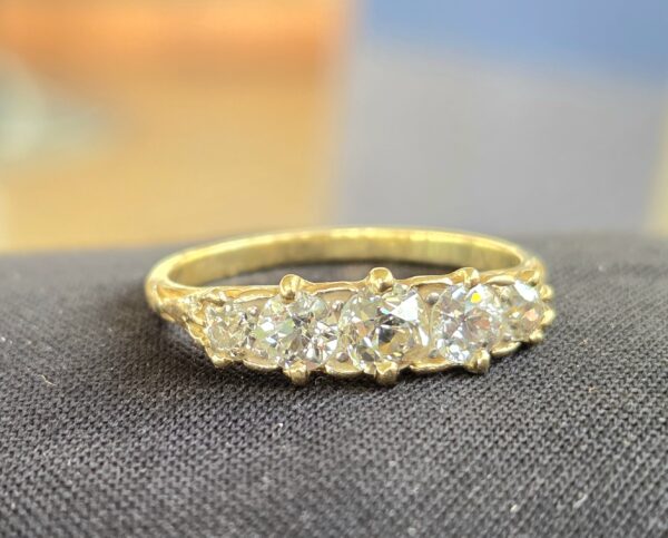 RESERVED. Top Quality! Old cut Diamond 5 stone ring - Image 2