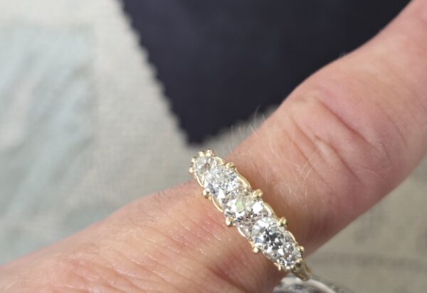 RESERVED. Top Quality! Old cut Diamond 5 stone ring - Image 6