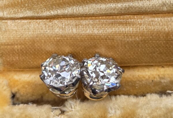 RESERVED. Rare Victorian old cut diamond stud earrings - Image 8
