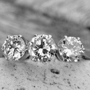 Superb Diamond Trilogy ring