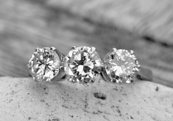 Superb Diamond Trilogy ring