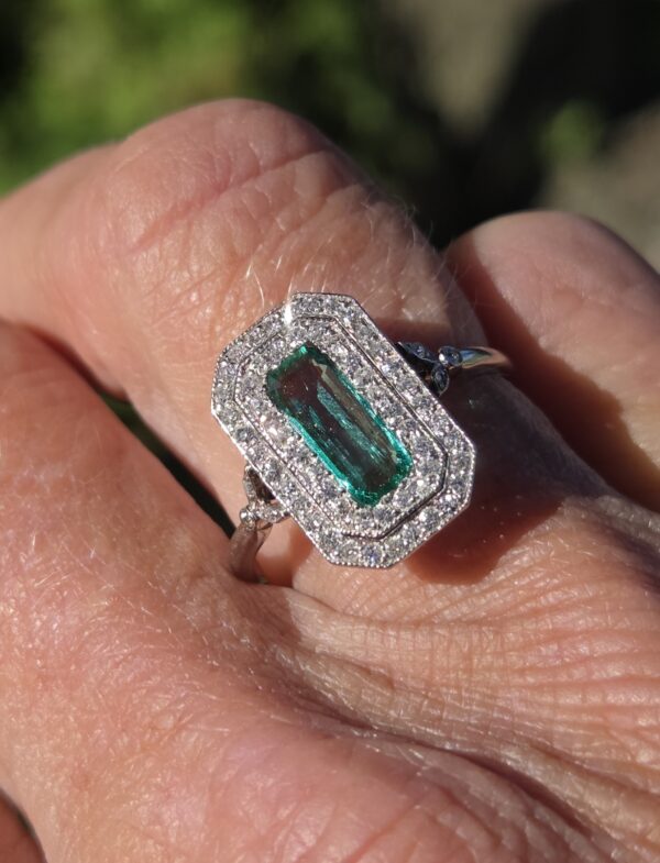 SOLD. Colombian Emerald &Diamond ring! - Image 7