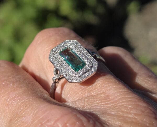 SOLD. Colombian Emerald &Diamond ring! - Image 8
