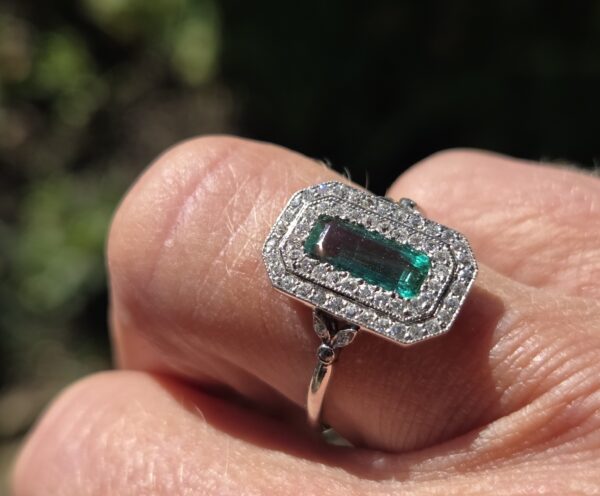 SOLD. Colombian Emerald &Diamond ring! - Image 9