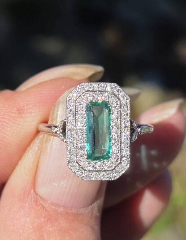 SOLD. Colombian Emerald &Diamond ring! - Image 10