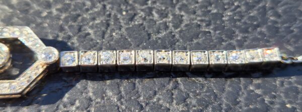 Art Deco at its finest! Just look at the necklace! - Image 4