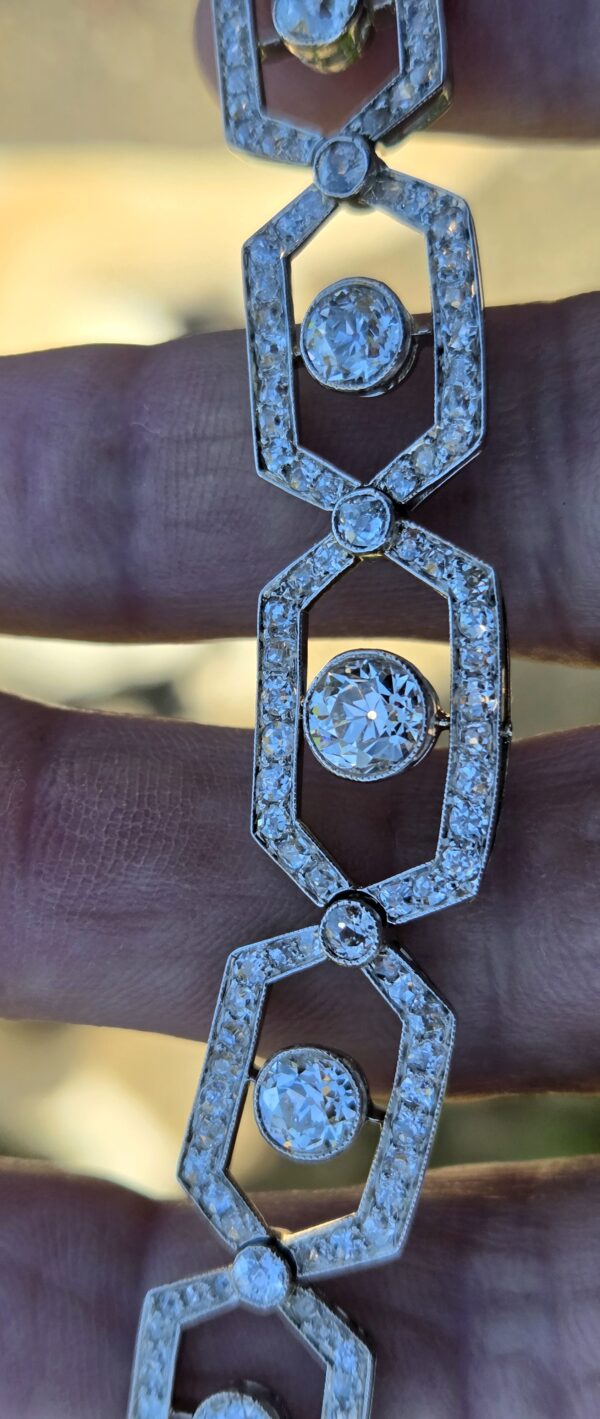 Art Deco at its finest! Just look at the necklace! - Image 8