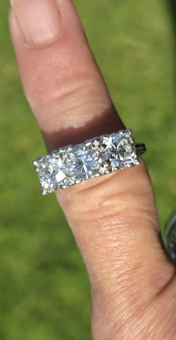 SOLD. Investment quality Trilogy ring - Image 11