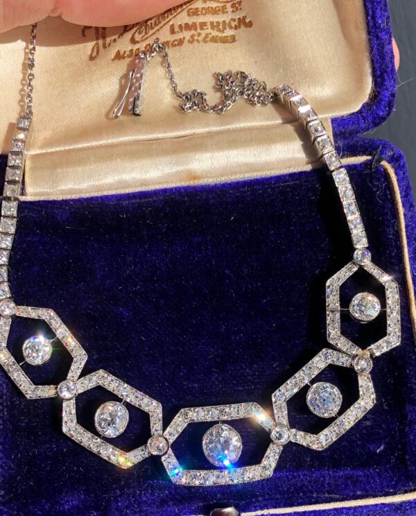 Art Deco at its finest! Just look at the necklace!