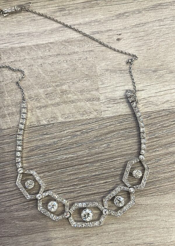 Art Deco at its finest! Just look at the necklace! - Image 12