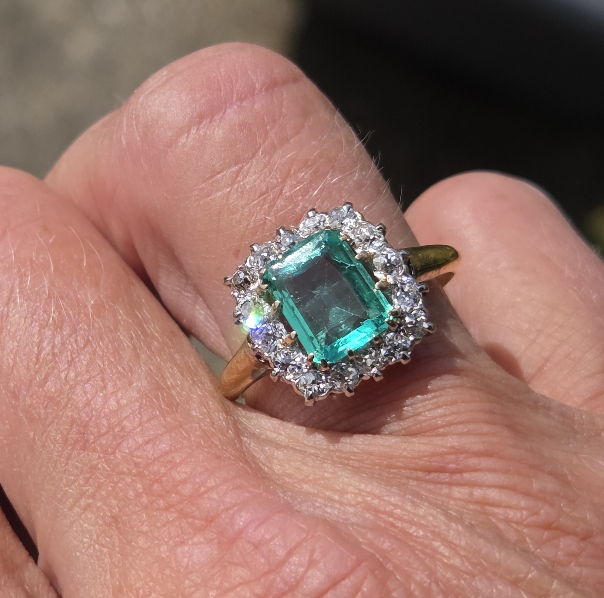 Certified Antique Emerald & Diamond ring - Image 6
