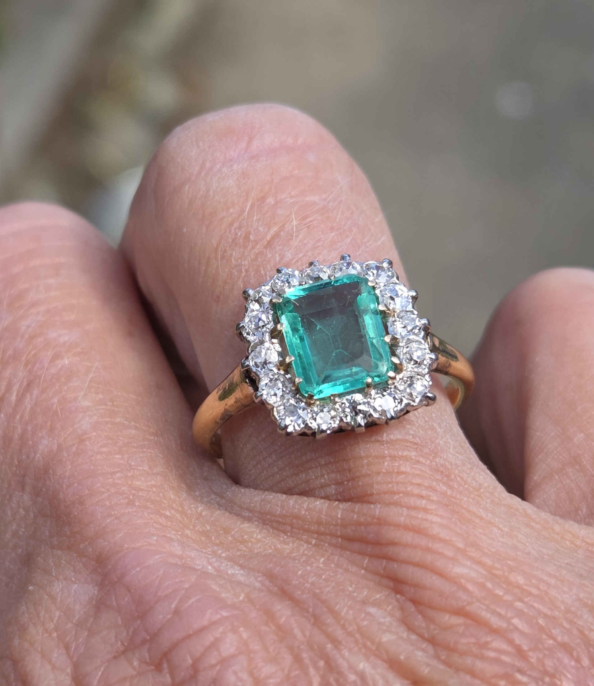 Certified Antique Emerald & Diamond ring - Image 4