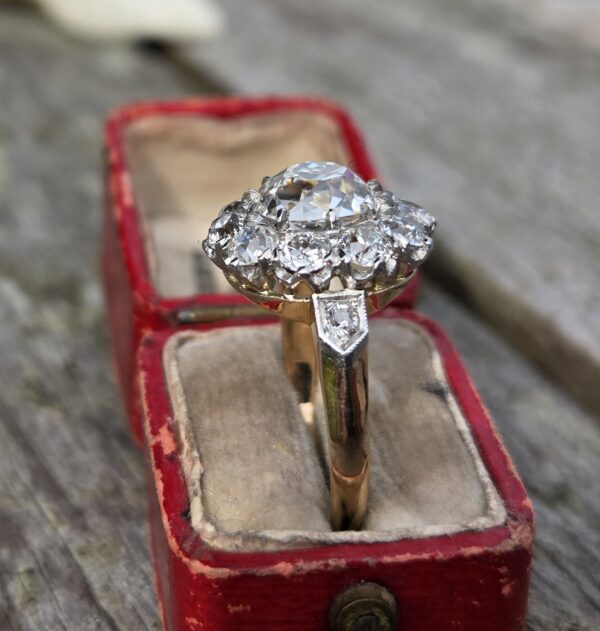 Just Incredible....A ring of a lifetime! - Image 17