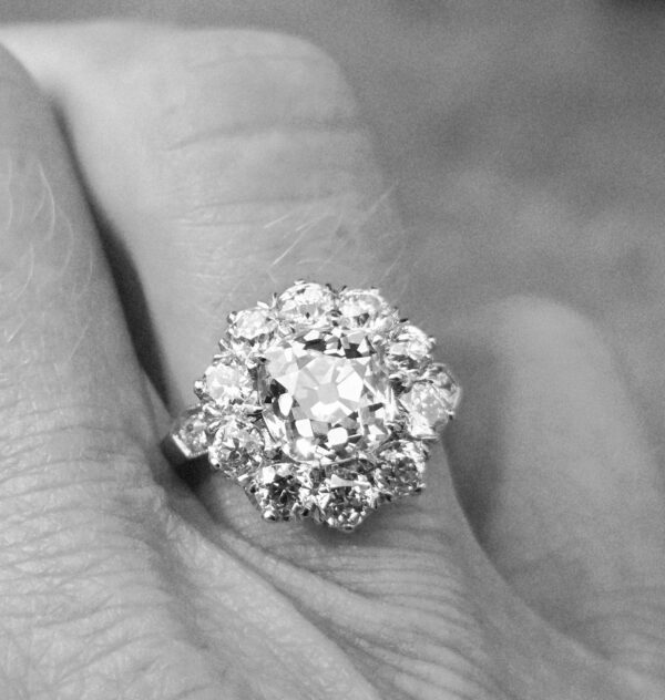 Just Incredible....A ring of a lifetime! - Image 8
