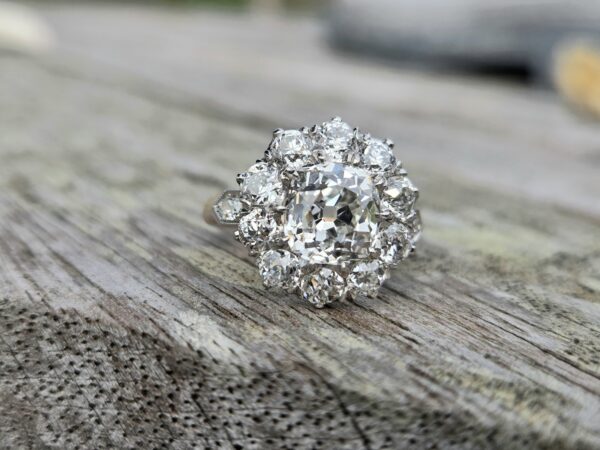 Just Incredible....A ring of a lifetime! - Image 11