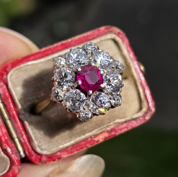 Incredible Burma Ruby & Old Cut Diamond ring - Image 5