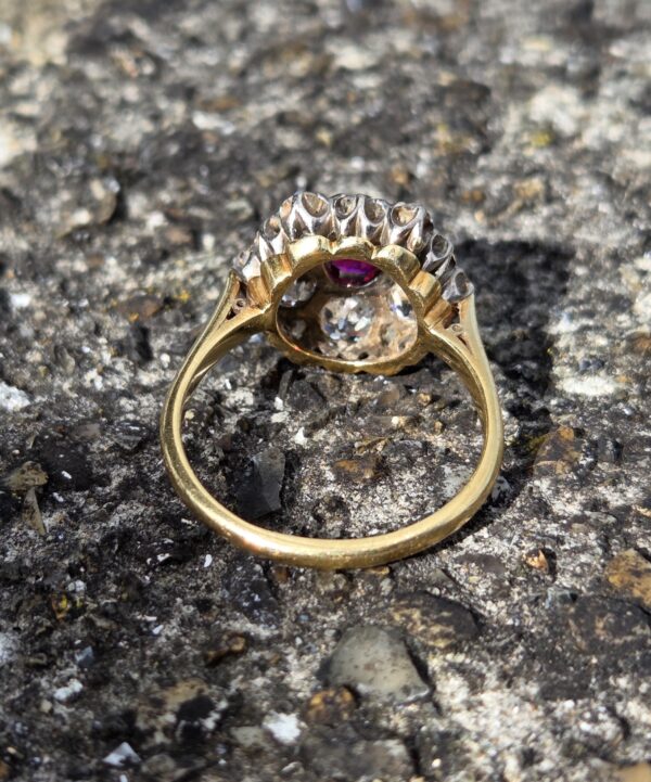Incredible Burma Ruby & Old Cut Diamond ring - Image 8
