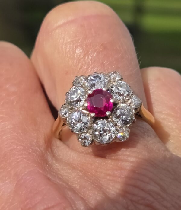 Incredible Burma Ruby & Old Cut Diamond ring - Image 4