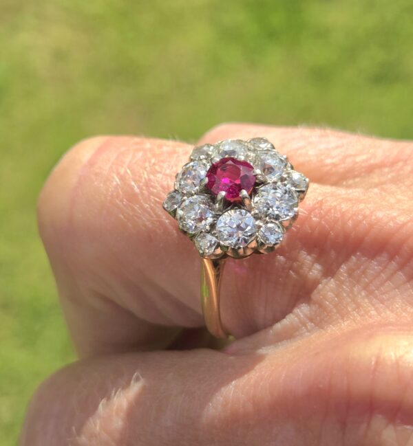 Incredible Burma Ruby & Old Cut Diamond ring - Image 3
