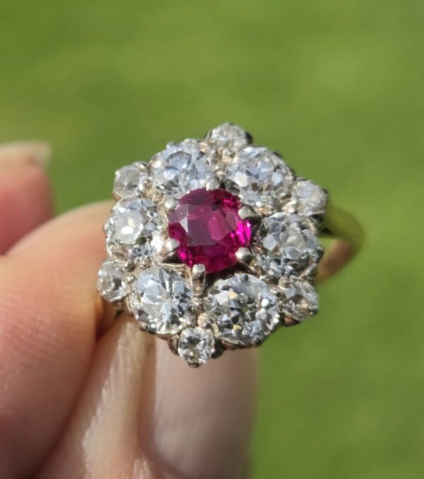 Incredible Burma Ruby & Old Cut Diamond ring - Image 2