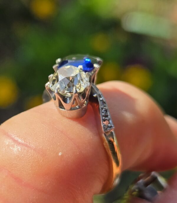 Toi et Moi, A rare Old cut Diamond & Sapphire ring - Image 10