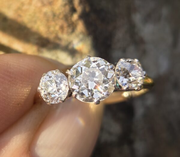 A Special Old Cut Diamond Trilogy ring - Image 10