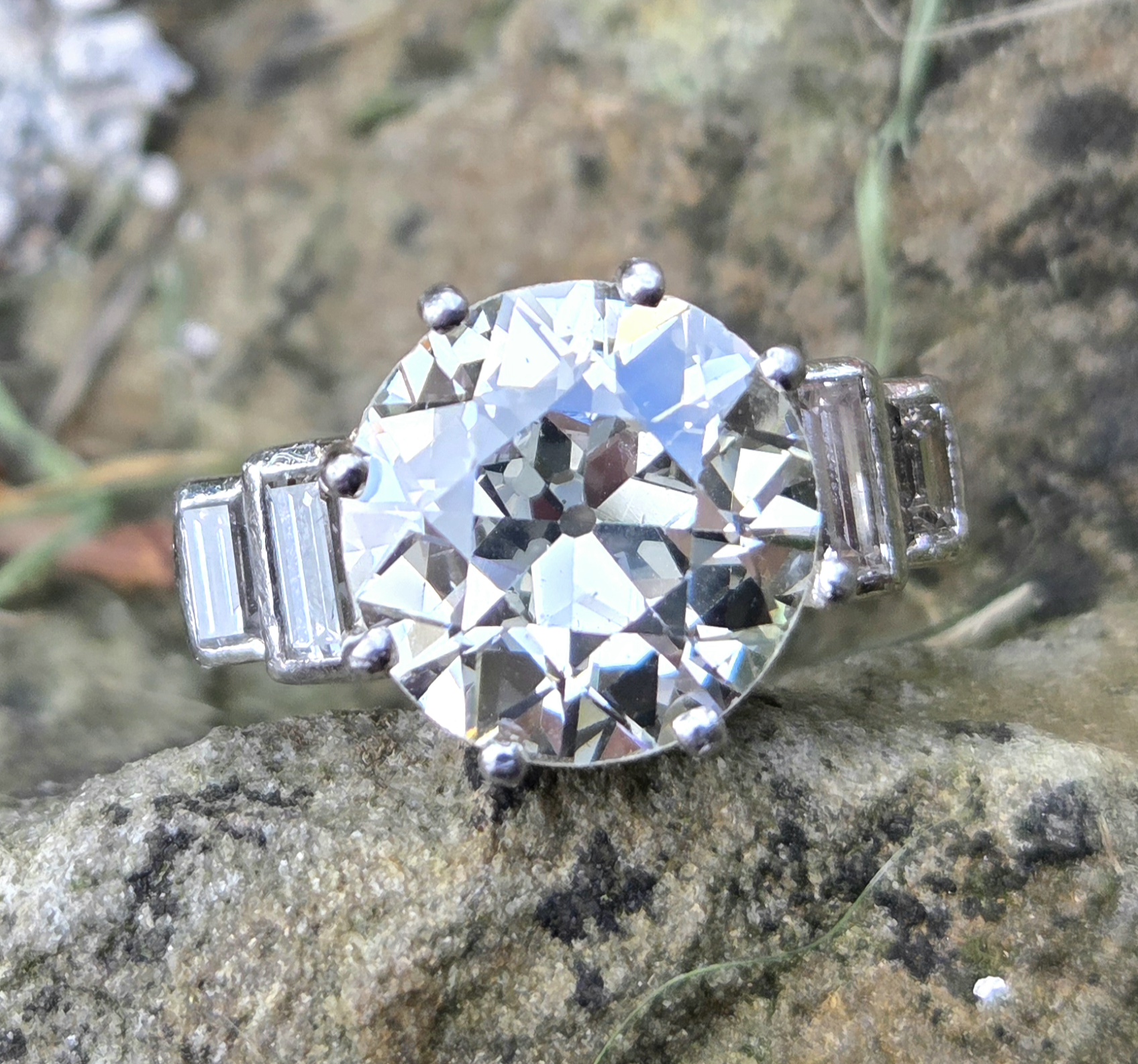 An Incredible 4.50ct Old Cut Diamond Ring