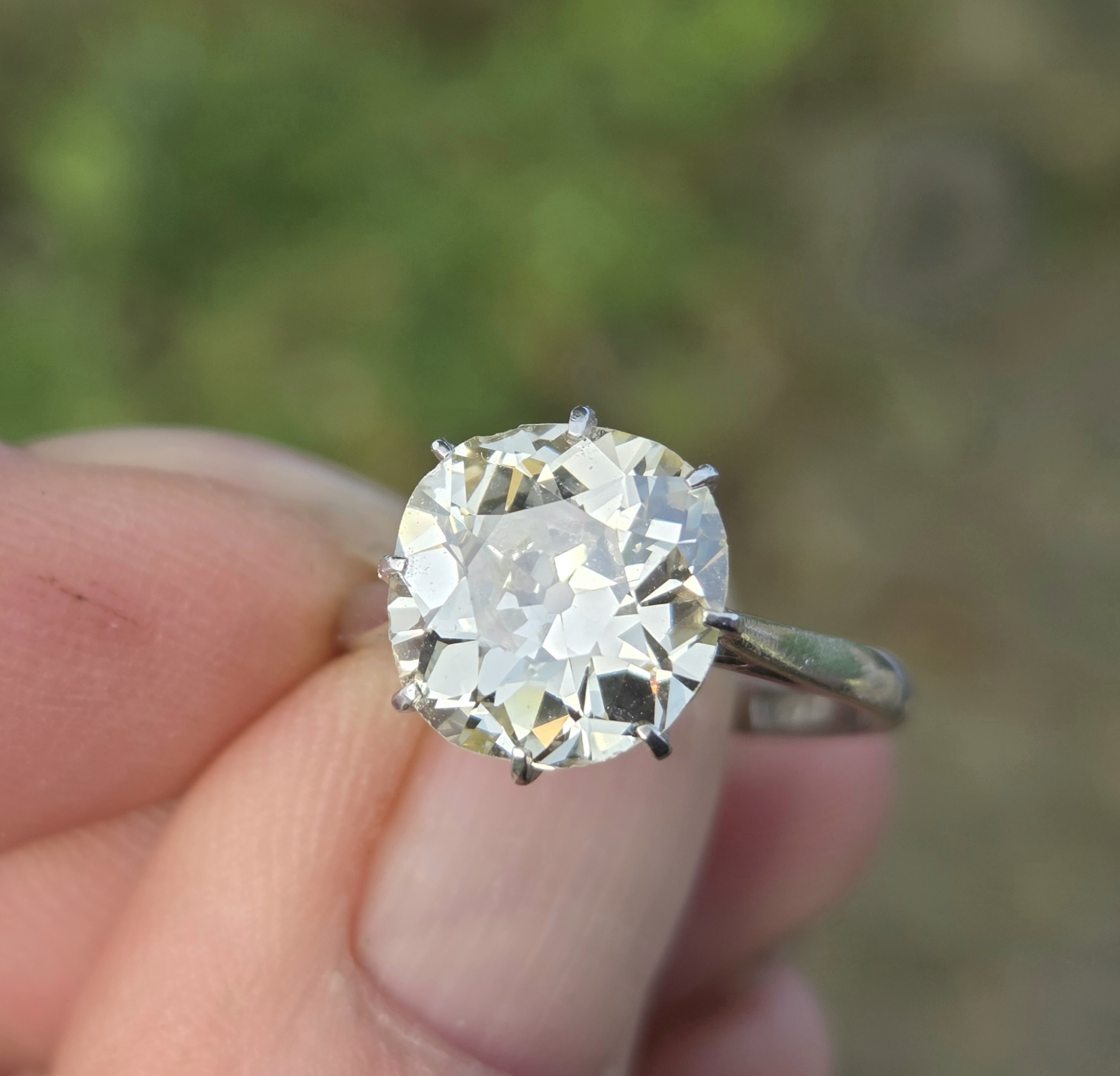 An Exceptional 3ct + Old Cut Diamond Solitaire ring - Image 7
