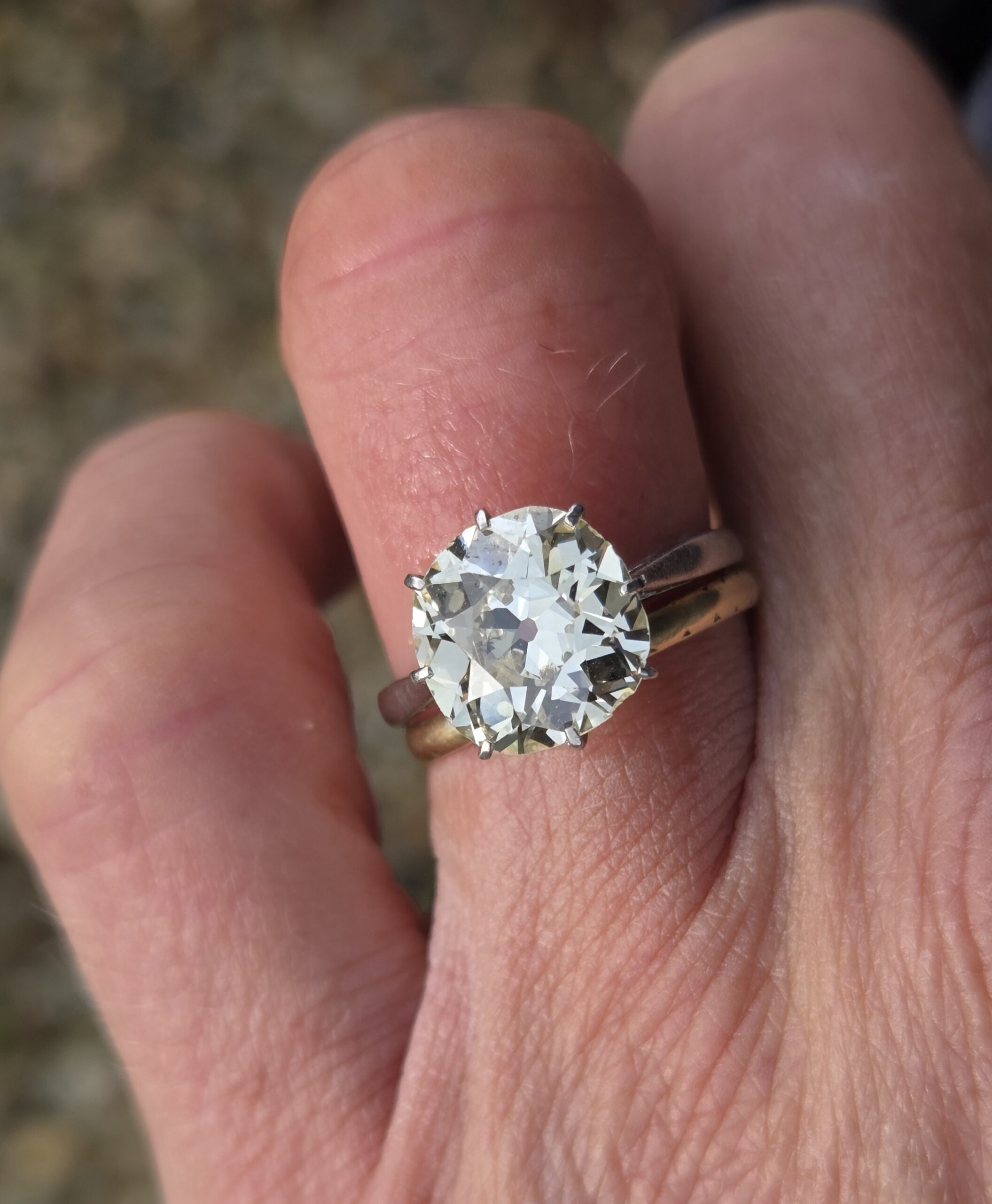 An Exceptional 3ct + Old Cut Diamond Solitaire ring - Image 12
