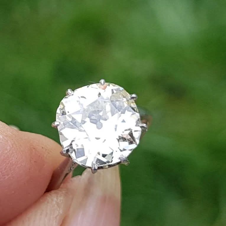 An Exceptional 3ct + Old Cut Diamond Solitaire ring - Image 16