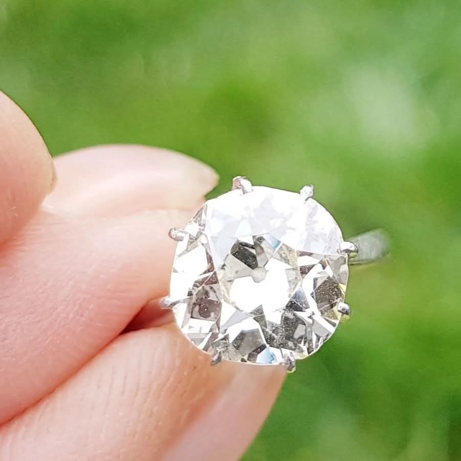 An Exceptional 3ct + Old Cut Diamond Solitaire ring - Image 15