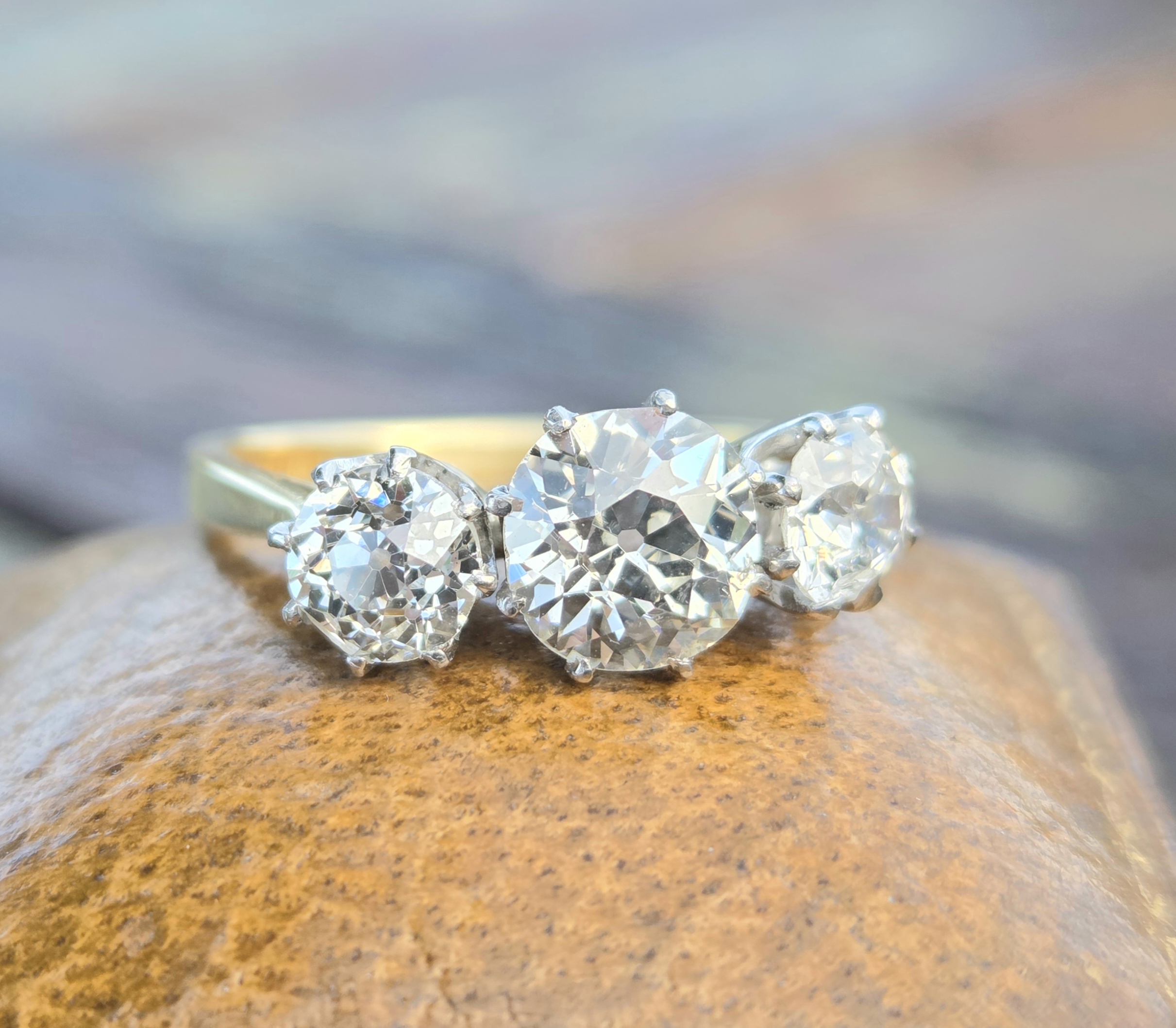 Exceptional 2ct Trilogy/3 stone ring - Image 12