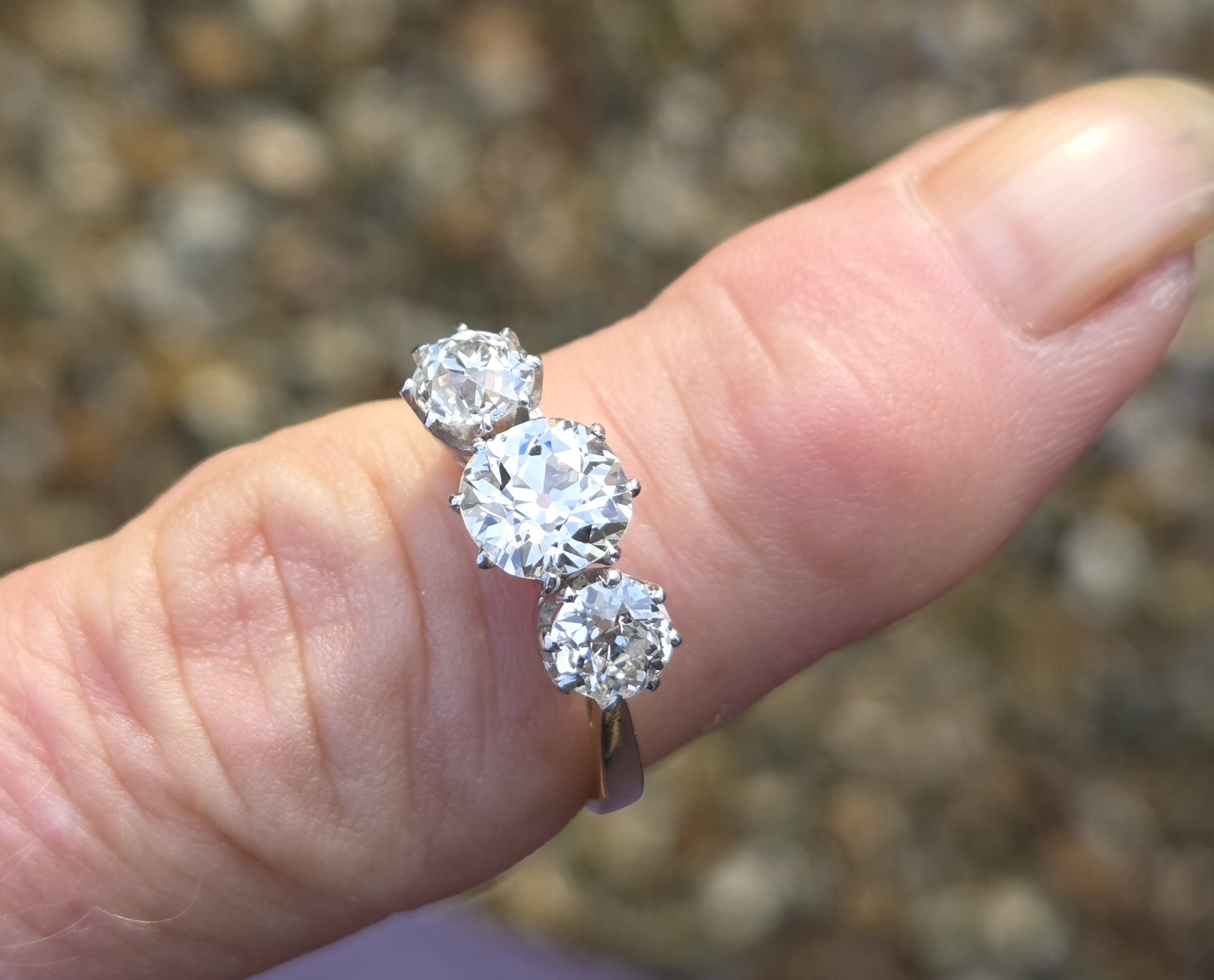 Exceptional 2ct Trilogy/3 stone ring - Image 6