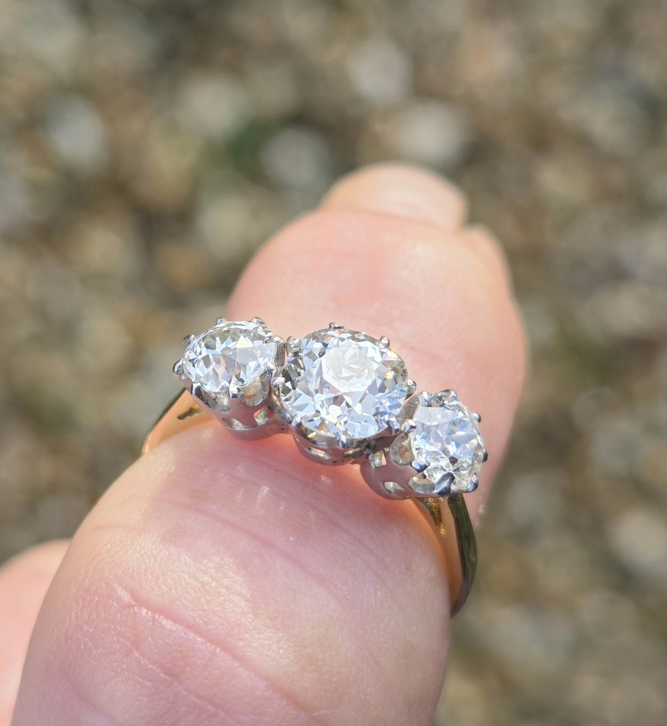 Exceptional 2ct Trilogy/3 stone ring - Image 9