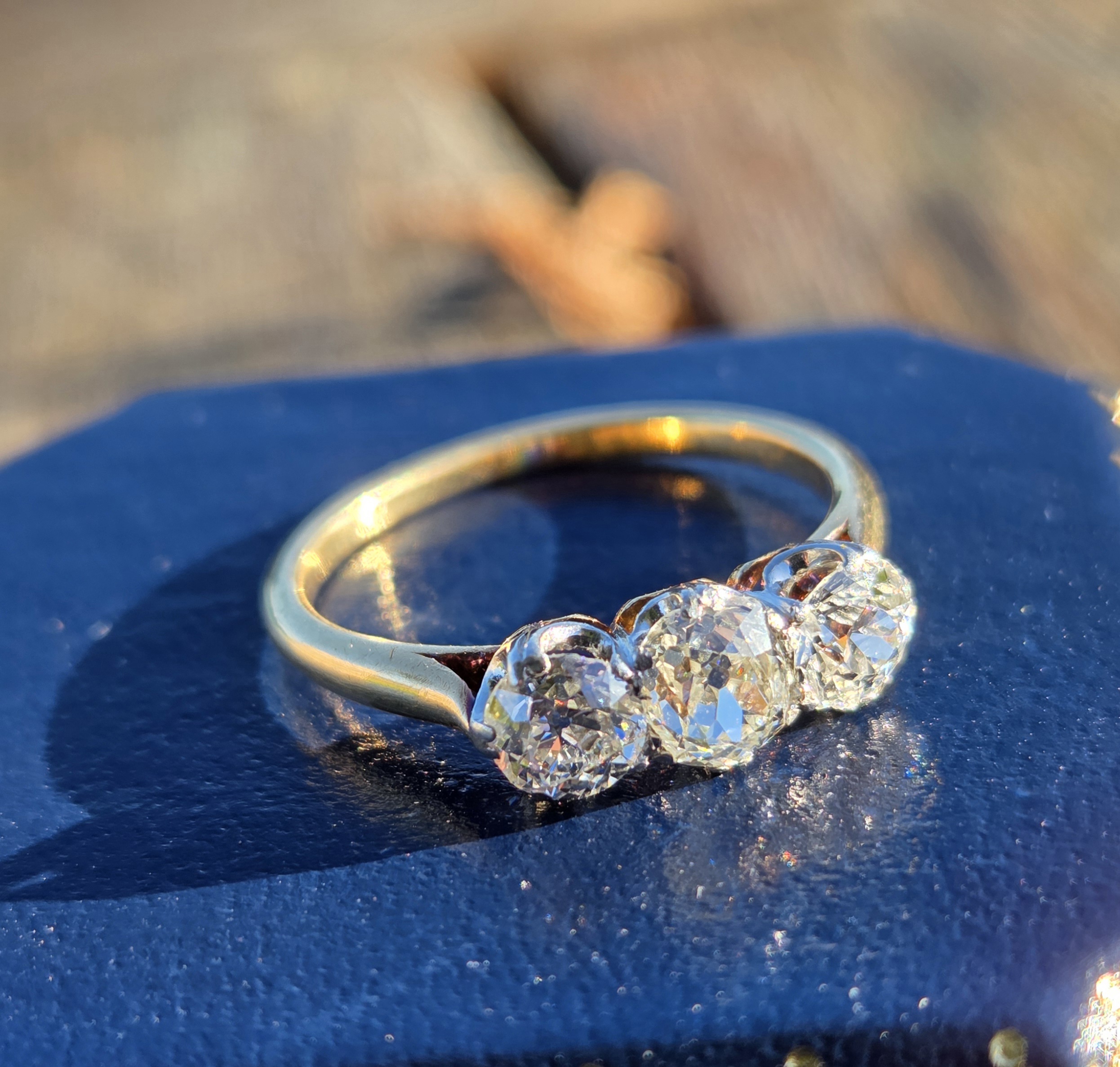 SOLD. Gorgeous Old Mine Cut Trilogy ring - Image 4