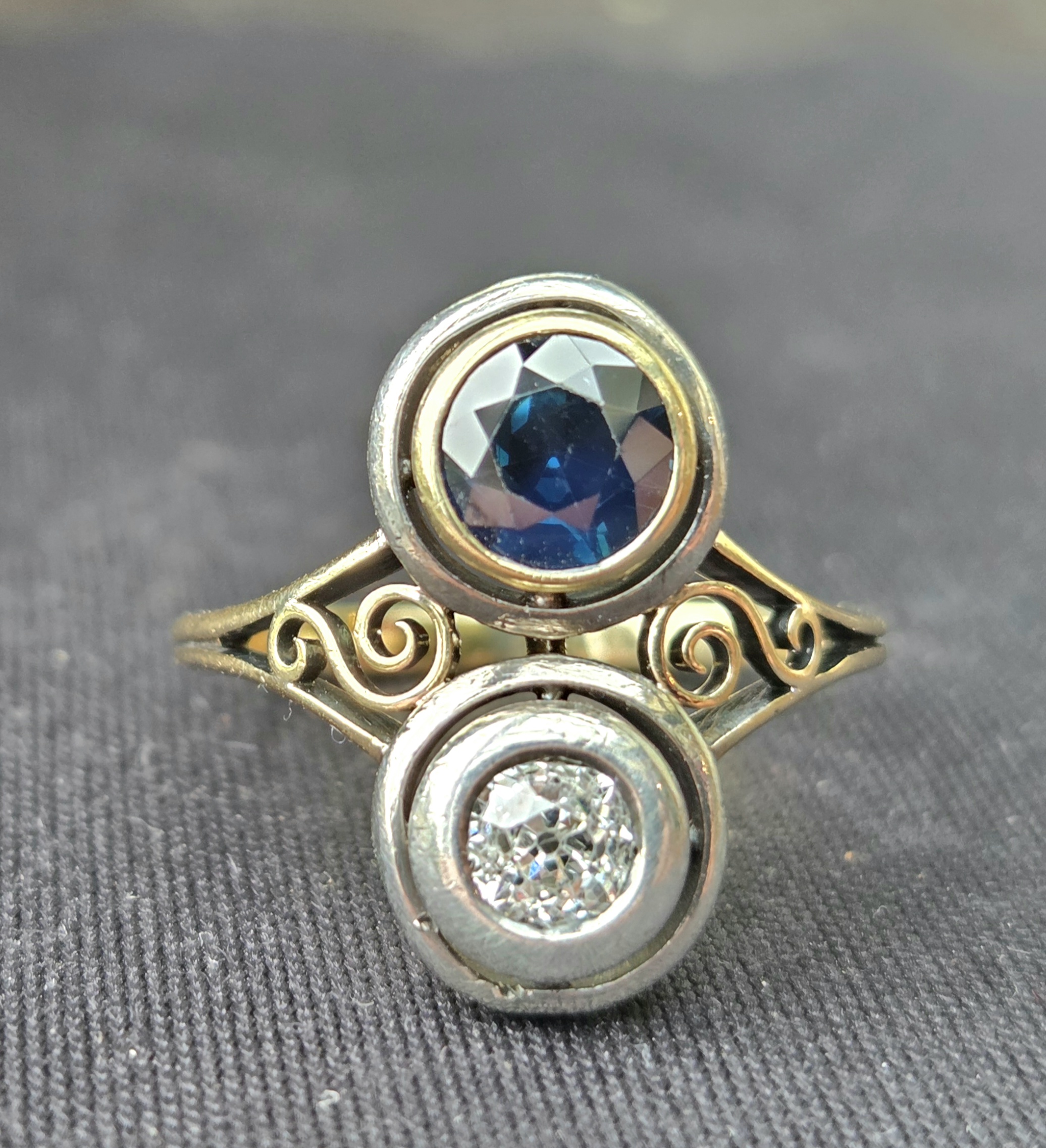 Lovely Art Nouveau Old mine cut diamond & Sapphire 2 stone