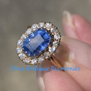 Beautiful no heat, natural sapphire & Diamond cluster.