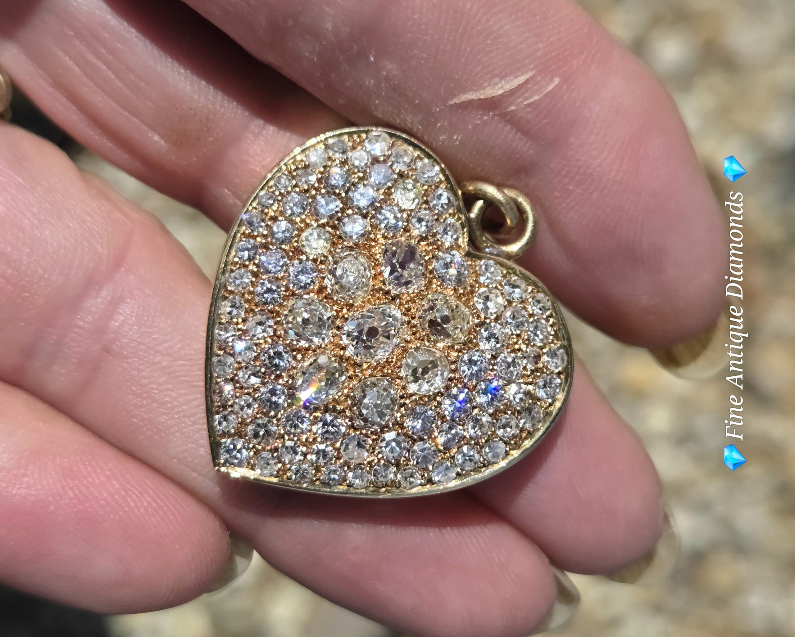 Incredible Old cut Diamond pendant - Image 2