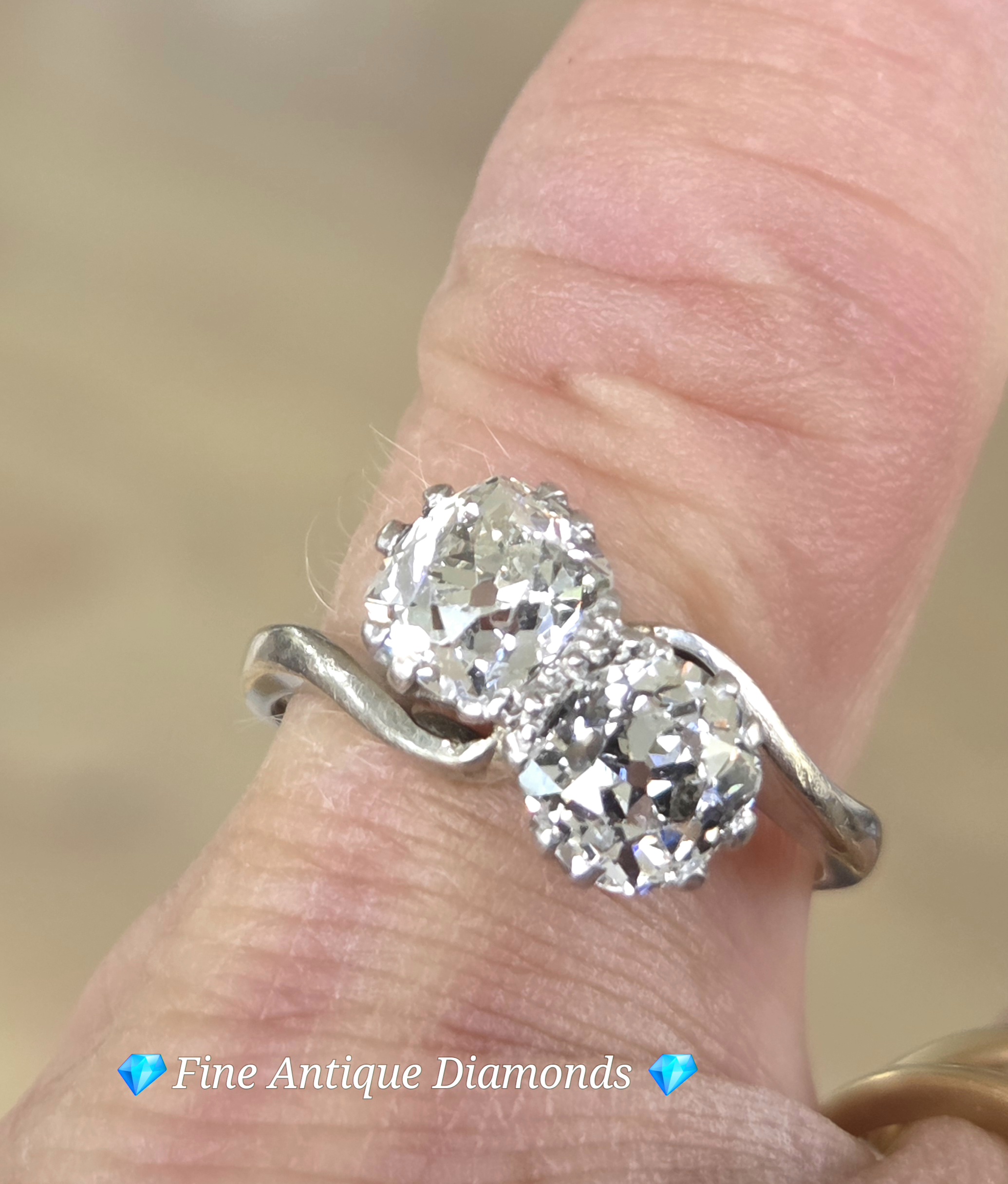 Top Class Old Mine cut diamond Toi et Moi Ring - Image 9