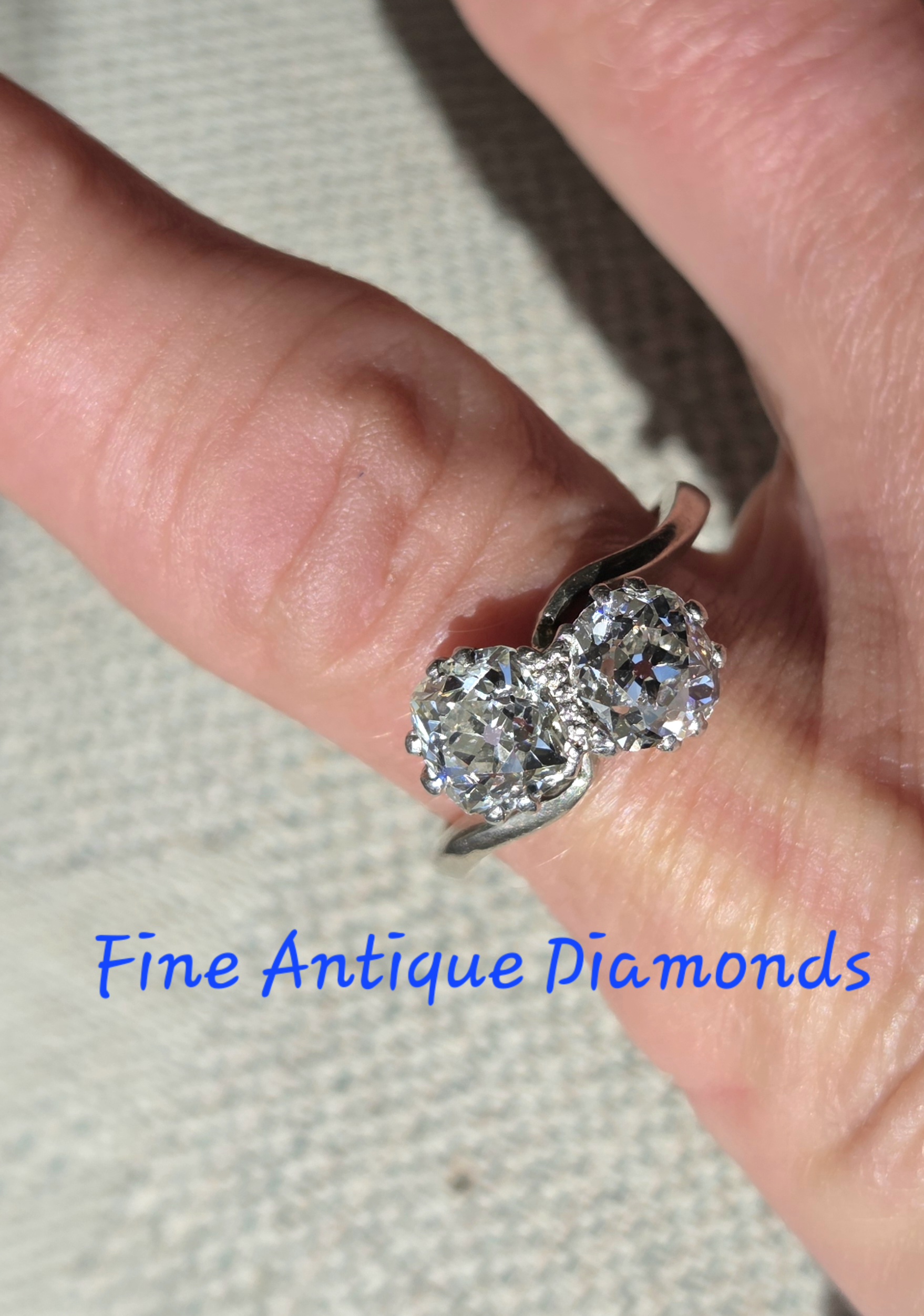 Top Class Old Mine cut diamond Toi et Moi Ring - Image 5